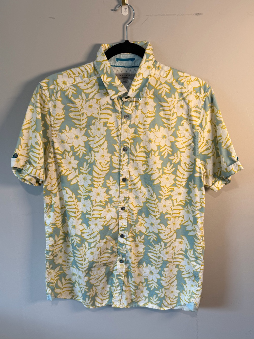 Ted Baker Men's Hawaiian Shirt Yellow
& Lt Blue Floral Button Front Size 4 (L)